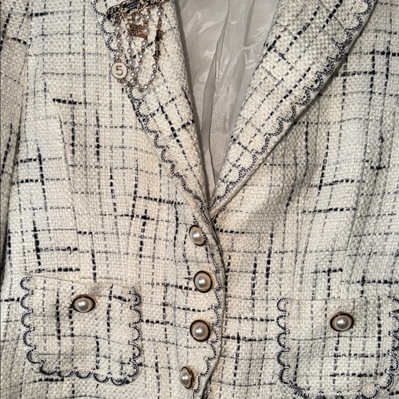 Tweed Blazer Jacket Gold Button Textured Structured Spring Chic - Picture 2 of 8